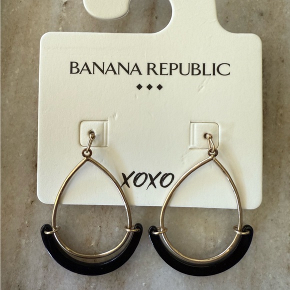 Banana Republic BLACK SLING HOOP EARRINGS NWT - Picture 1 of 5